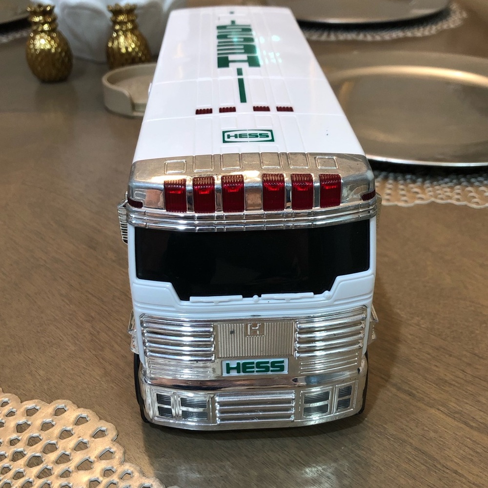 HESS 2018 RV With ATV and Motorbike Motorcycle Collector Collection Set - Picture 6 of 10